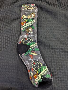 Ed Hardy Gray And Black Rose Cushioned Crew Socks 3pack.